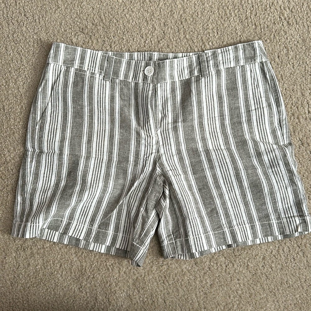 Ann Taylor Loft 6in Grey and White stripe shorts